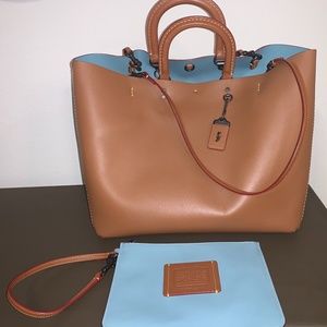 COACH 59136 1941 Rogue Glovetanned Leather Tan